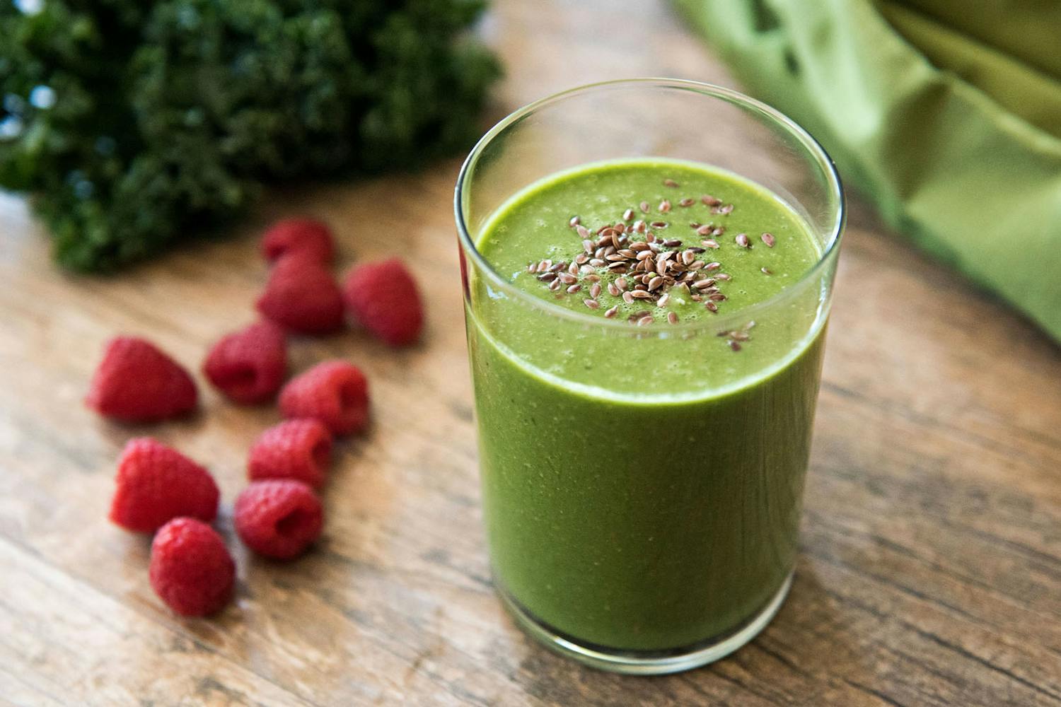 https://capital-brands-llc.imgix.net/2136-green-power-smoothie-recipe-1632x1088.jpg?auto=compress&w=1500